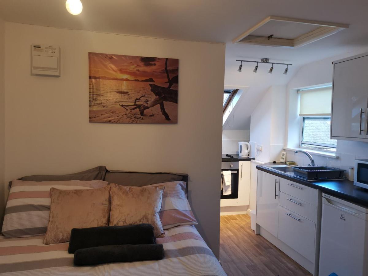 Unique Studio III With Free Wifi Maidstone Kültér fotó